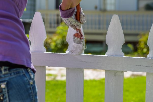 Picket Fence Painting in Acworth